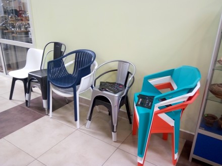 Кресло  Manzana. Материал пластик для уличного использования. Размер 610*560*770. . фото 6