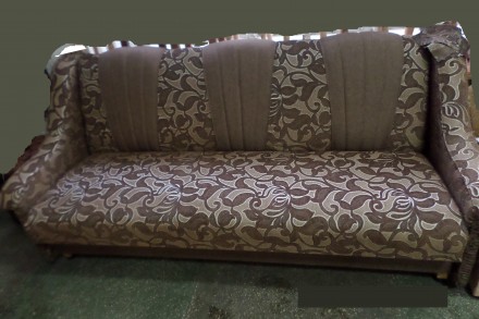 Дуже добротній диван (як на свою ціну), дерев'яна основа, хороший пружинний. . фото 10