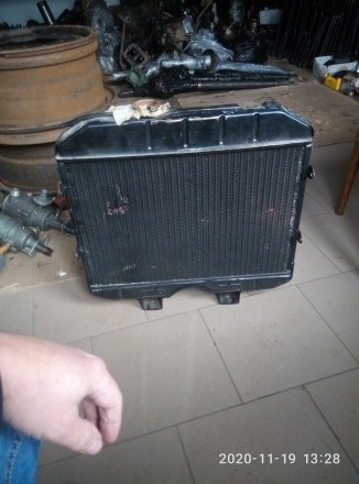 Продам новий радіатор водяного охолодження автомобіля УАЗ  виробництво СССР. . фото 3