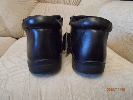 Продам новые зимние мужские ботинки DR KELLER , 43

Покупались в Англии , не п. . фото 5