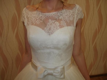 Свадебное платье цвет айвори, состоит из 3-х шаров подьюпника, верхний шар евроф. . фото 3