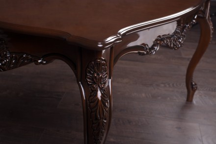 Предлагаем эксклюзивные журнальные столы с резьбой в Барокко стиле.

Размеры:&. . фото 11