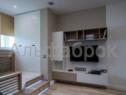 4-комнатная квартира, 114 м.кв.. Киев. фото 1 4-комнатная квартира, 114 м.кв.. Киев. фото 1