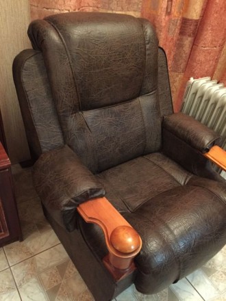Продам кресло для офиса или дома. В отличном состоянии. 
В наличии 2 кресла.
Цен. . фото 4