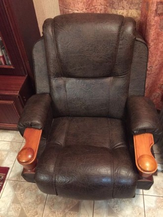 Продам кресло для офиса или дома. В отличном состоянии. 
В наличии 2 кресла.
Цен. . фото 2