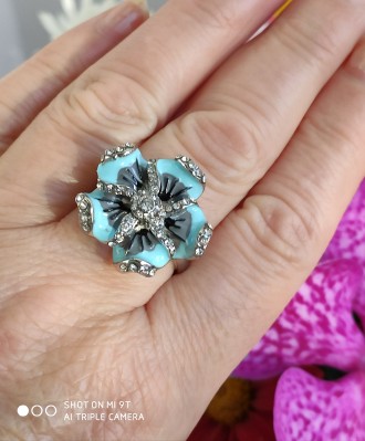 .Очень нежное и не обычное кольцо,19 размер.Кольцо красивого голубого цвета,Вста. . фото 9