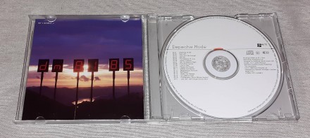 Продам Фирменный СД Depeche Mode - The Singles 81-85
Label:Mute – LCDMUTEL1, Mu. . фото 4