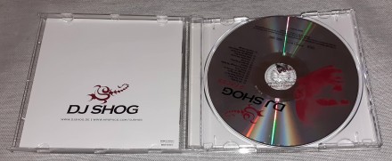 Продам Фирменный СД DJ Shog - 2Faces
Label:Sony BMG Music Entertainment – 88697. . фото 5