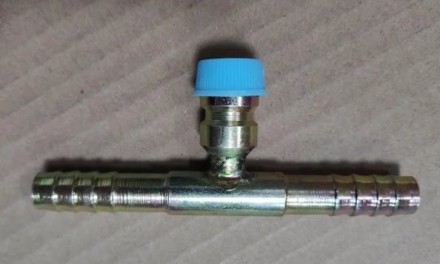 Фитинг cоеденительный стальной №8 (10 мм) прямой с сервисным клапаном R134a. . фото 2