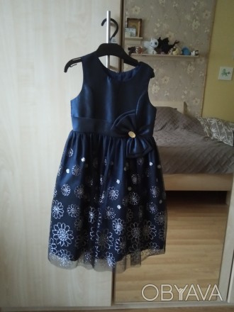 Святкова сукня темно-синього кольору (як ніч) з переливом. Прикрашена бантом з б. . фото 1