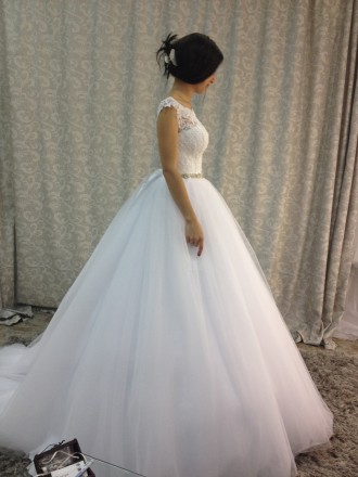 вишукана весільна сукня, пошита на замовлення в фірмовому салоні з італійського . . фото 10