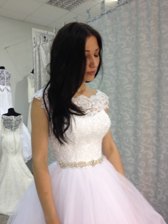 вишукана весільна сукня, пошита на замовлення в фірмовому салоні з італійського . . фото 11