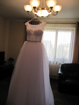 вишукана весільна сукня, пошита на замовлення в фірмовому салоні з італійського . . фото 3