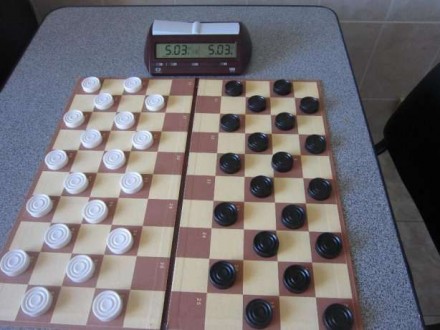 Дошка шашкова двостороння. Розмір 40х40. Поверхня не відсвічує, шашки білого та . . фото 3