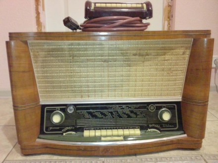 Роспродаю свою большую колекцию радиоаппаратуры высшего класа времен СССР:
Приё. . фото 2