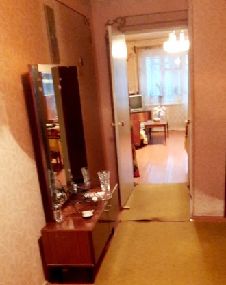 Квартира находится на ул Вакуленчука, в нормальном жилом состоянии, есть вся нео. Верх Кирова. фото 3