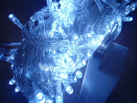 Характеристика:

-400 LED светодиодов мультицвет, синяя, белая

- 8 режимов . . фото 4