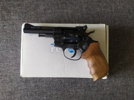 Револьвер под патрон Флобера Weihrauch Arminius HW4 4'' с деревянной р. . фото 2
