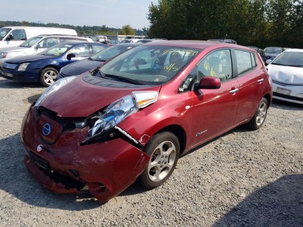 Продам Nissan Leaf SV 2012год. . фото 3