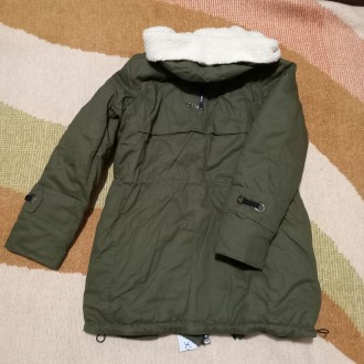 Отличная новая, зимняя парка-куртка с капюшоном, 50 размер. Покупала по интернет. . фото 4