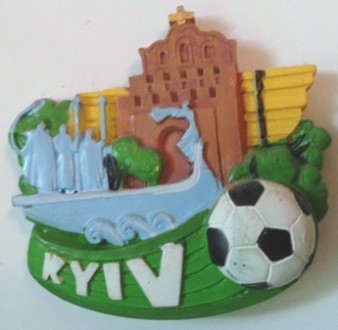 Новый коллекционный магнит "Kyiv" в упаковке, выпущенный в январе 2012. . фото 2