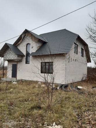 Продаётся двух этажный дом в районе Лесковице, 100 метров до земсноряда. Общая п. . фото 3