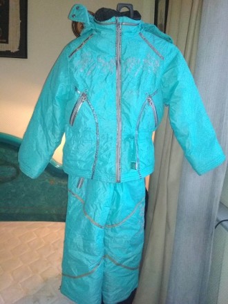 Продам зимний теплый костюм/комплект для девочки бирюзового цвета - куртка с кап. . фото 2