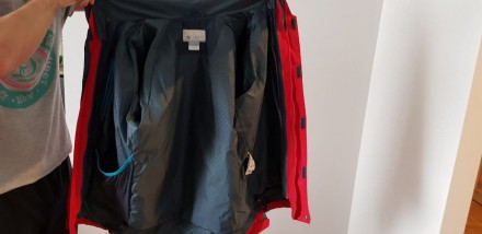 Мужская лыжная куртка Columbia в идеальном состоянии.
Куртка состоит по сути из. . фото 8