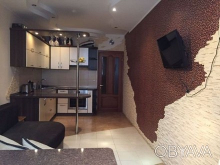 Квартира с евроремонтом, продается со всей мебелью, кроме ТВ, холодильника и див. Киевский. фото 1