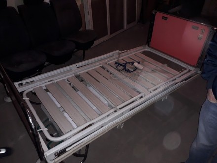 Ліжко для лежачих хворих людей б/в, виробництво Франция
Мобільне на колесах, з . . фото 12