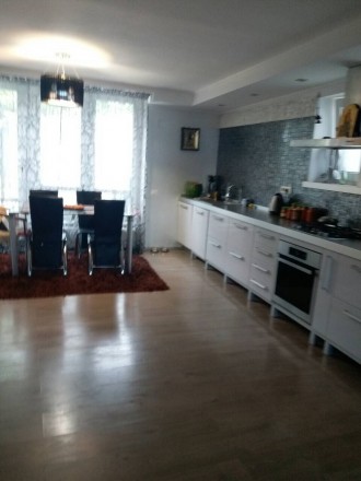 продается дом с ремонтом прямо у самого моря, свой пляж, зона отдыха, 5 комнат, . Киевский. фото 12