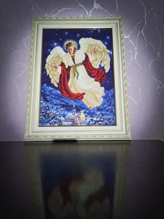 Картины вышитые чешским бисером.сделаны в багетной мастерской.хотелось бы продат. . фото 5