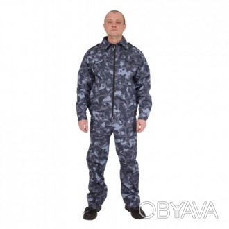 Камуфлированный костюм для охранника
