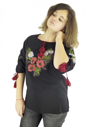 Черная детская вышиванка
Классическая вышитая блузка для девочки в черном цвете . . фото 3