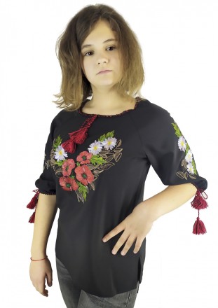 Черная детская вышиванка
Классическая вышитая блузка для девочки в черном цвете . . фото 2