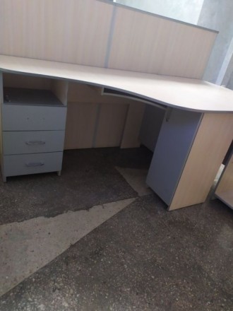 Продам стіл офісний кутовий
Висота 78 см
Ширина 106 см
Довжина 150 см
В наяв. . фото 3