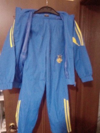 Спортивный детский костюм Состояние новое- одевался один раз. Длина брюк: 86 см.. . фото 4