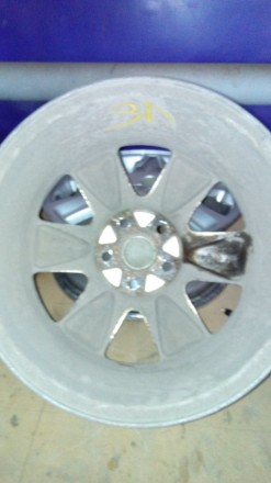 R15 5*100 6J ET48 оригинальные диски Subaru. геометрия у дисков в порядке
В хор. . фото 6