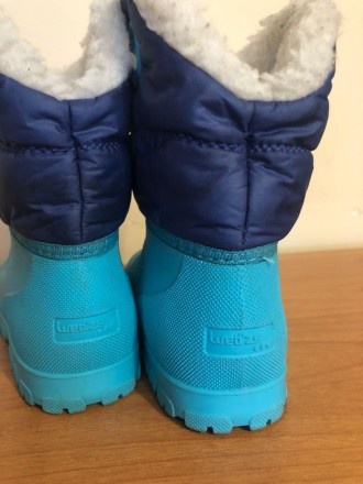 дитячі чобітки гумові зверху,вдеально підійдуть на погоду,коли тане сніг,тому що. . фото 3