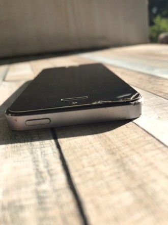 Продам iPhone 5s 16gb неверлок. Телефон в хорошем состоянии. В комплекте: коробк. . фото 4