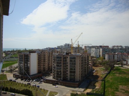 Продам отличную 2-х комнатную квартиру с видом на море в 85 метрах от пляжа по а. Черноморск (Ильичевск). фото 9
