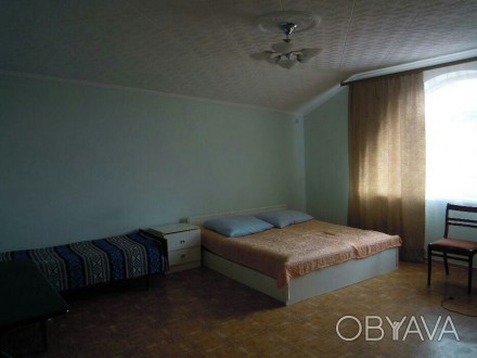 Огромный дом у моря