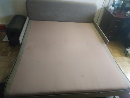 Продаётся диван в хорошем состоянии. Имеет хороший цвет и размеры 180 см ширина,. . фото 8