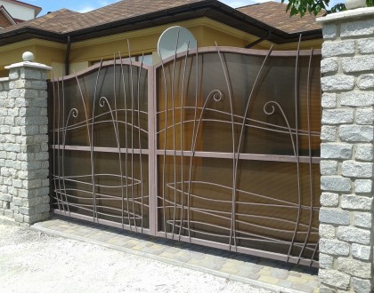 изготовление металлоконструкций:
металлические двери,
решётки и ставни,
ворот. . фото 5