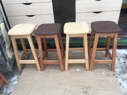 Барные стулья
С мягким сидением - 800 грн
С сидением из кухонной столешницы - . . фото 2