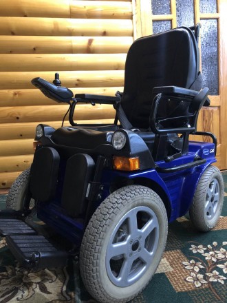 Инвалидные коляски с электроприводом.фирма Invacare G40 Германия
максимум Нагру. . фото 4