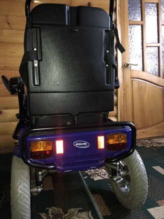 Инвалидные коляски с электроприводом.фирма Invacare G40 Германия
максимум Нагру. . фото 6