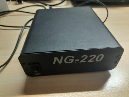 Генератор шума NG-220 б/у в хорошем состоянии. Полностью рабочий , все функции р. . фото 2