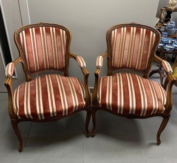 Комплект старинных стульев Версаль. В наличии пара 2шт.
Привезены из Бельгии. А. . фото 2