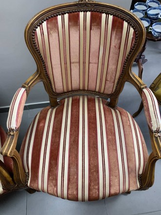 Комплект старинных стульев Версаль. В наличии пара 2шт.
Привезены из Бельгии. А. . фото 3